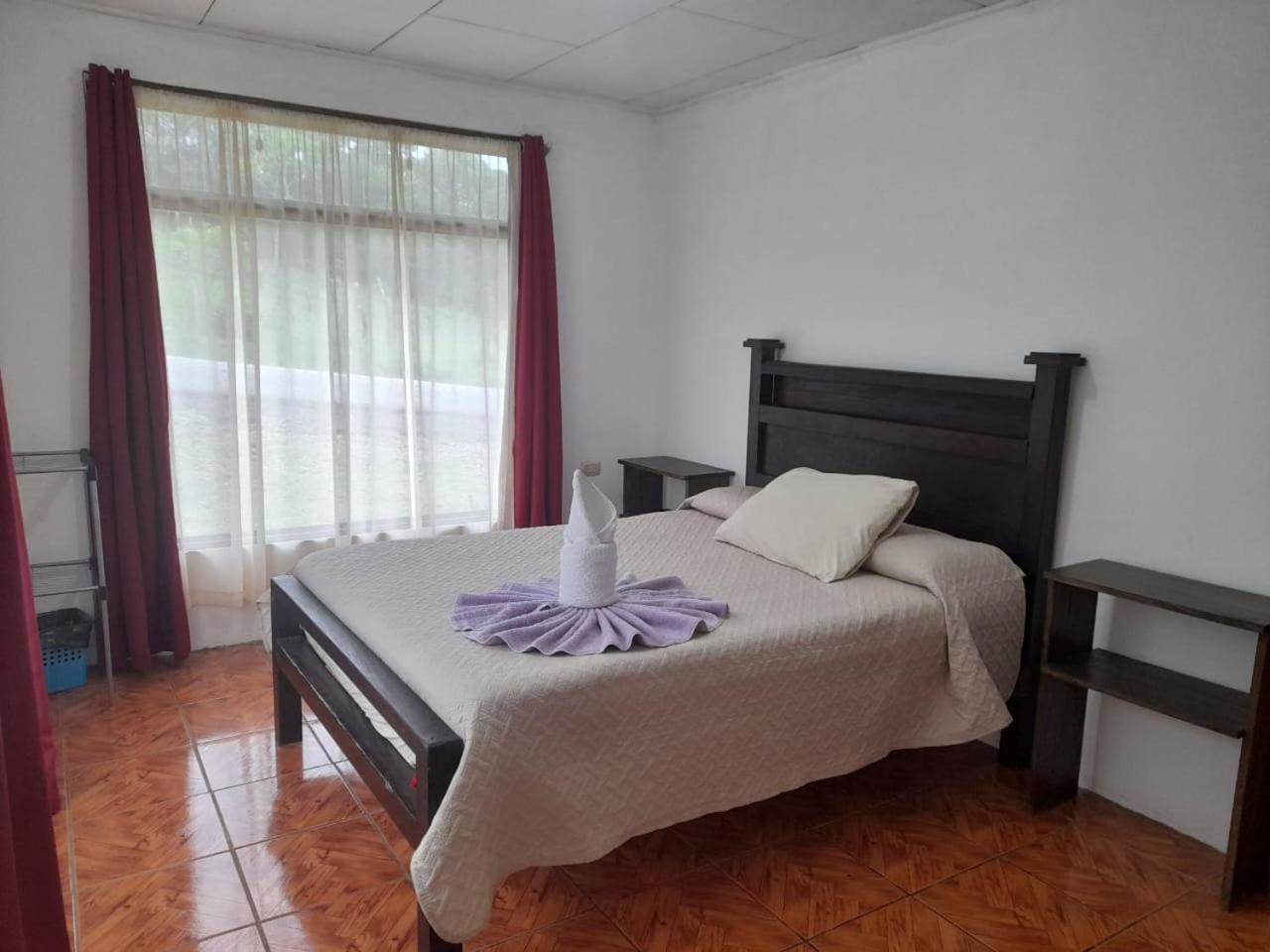 Twin Palms Lodge Monteverde Room photo