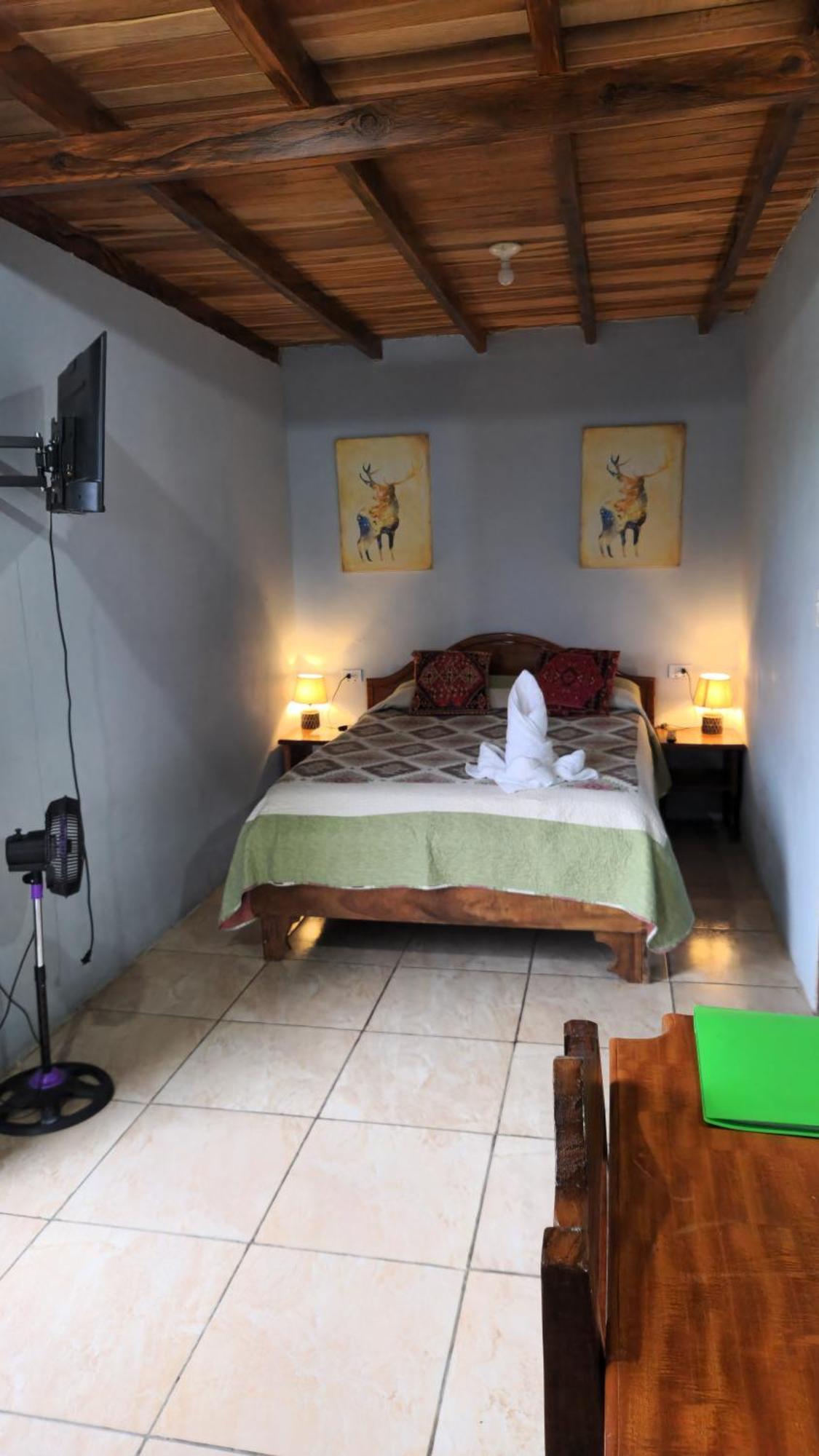 Twin Palms Lodge Monteverde Room photo